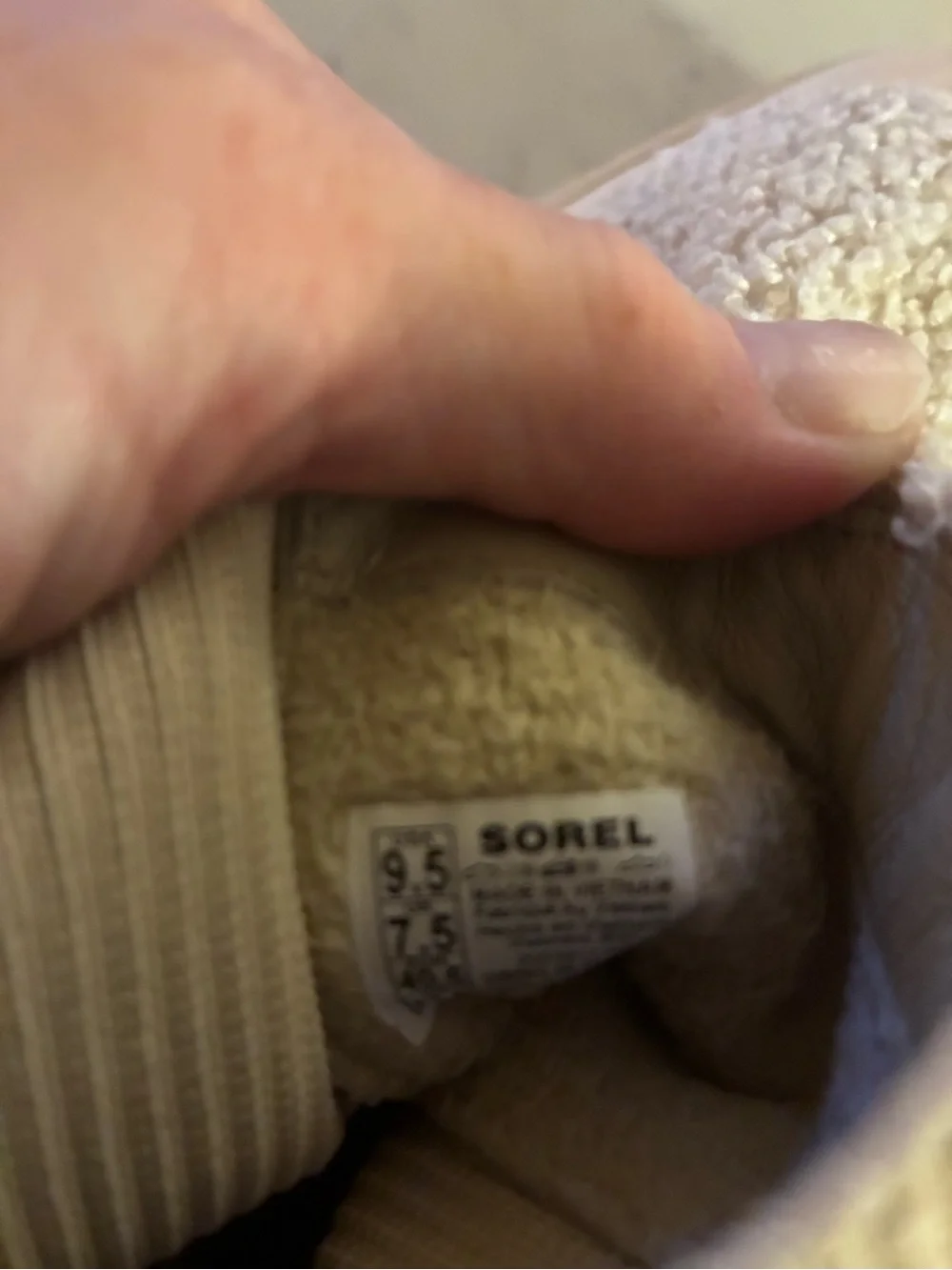 NWOT SOREL Caribou X Waterproof Chelsea Boots Size 9.5